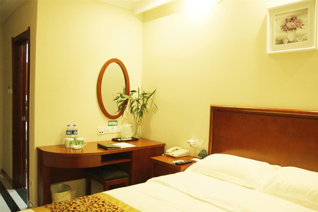 Greentree Inn Jiangsu Wuxi Yangjian Xihu Road Express Hotel Exteriör bild